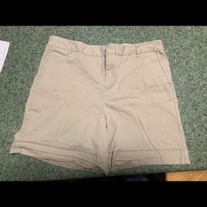 Khaki Women’s Shorts Forever 21 (US 27)